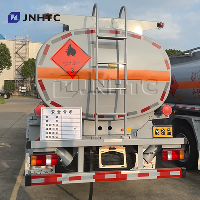 HOWO Fuel Tanker Truck 4X2 8cbm Light Duty Oil Tank Truck