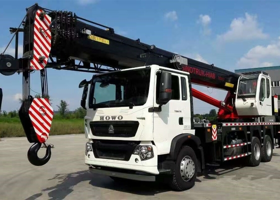 360 All Rotation Truck Mounted Knuckle Boom Cranes 10 Ton SQ10ZK3Q Red Color