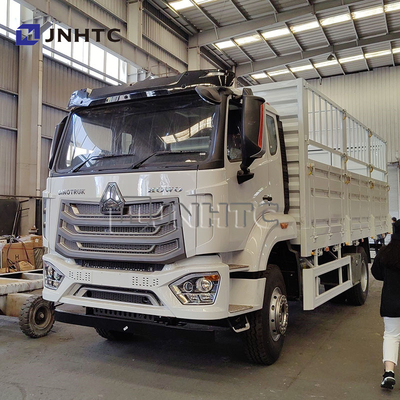 Sinotruk Howo Nx Fence 8Ton Cargo Truck with Full Cargo Trailer