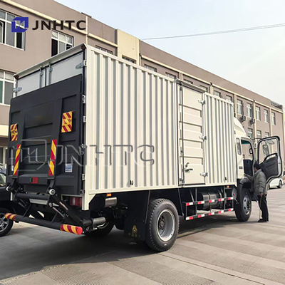 Sinotruk Howo 4X2 300 HP Euro II Right Drive Garbage Collector Compressed Truck Waste Collection Truck