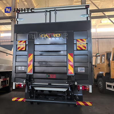 Sinotruk Howo 4X2 300 HP Euro II Right Drive Garbage Collector Compressed Truck Waste Collection Truck