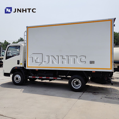 Sinotruk 4x2 Refrigerator Truck 5 Ton Freezer Cooling Truck For Live Fish Transport