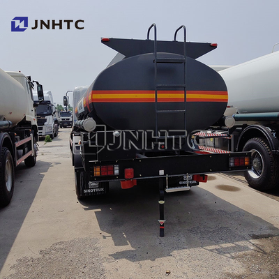 HOWO 4000 Liters 5000 Liters Fuel Tank Truck 5 Metric Ton Fuel Dispensing Trucks