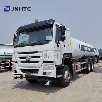 HOWO 6X4 300HP 10000L Watering Truck For Landscaping Road Moisture Retention