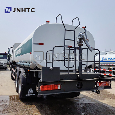 HOWO 6X4 300HP 10000L Watering Truck For Landscaping Road Moisture Retention