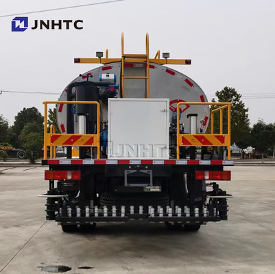 HOWO NX Asphalt Spraying Equipment Trucks 4X2 2206HP For Sale