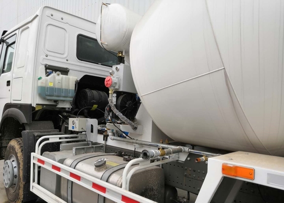 White 10CBM Concrete Mixer Truck , RHD 10 Wheels Concrete Mixer Pump Truck
