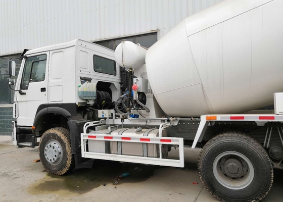 ABS Service Brake Concrete Mixer Truck / Mini Cement Truck WD615.69 Model