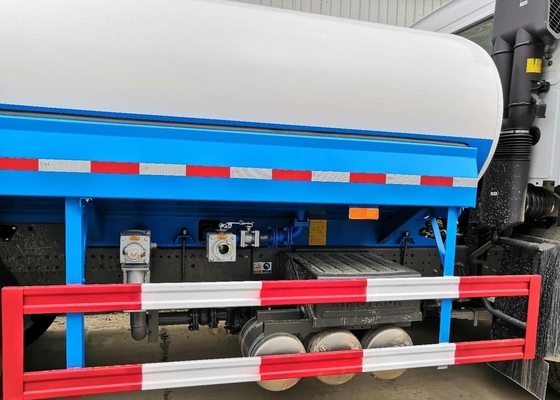 10 - 25 Tons Loading Diesel Tanker Truck / 6x4 Water Tanker Truck 15 - 25CBM
