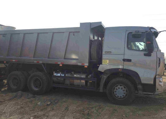 8X4 371HP 60 Ton Heavy Spec Dump Truck With 12 Tires , 1 Year Warranty