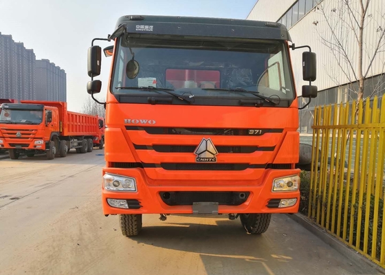 SINOTRUK Heavy Duty Dump Truck , 8x4 Tipper Trucks Simple And Easy Operation