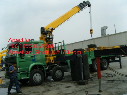 Mobile Low Bed Truck Mounted Straight Arm Crane 8x4 With 15 Ton , Swing Arm Crane