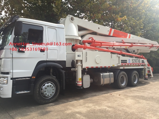 8 X 4 Truck Mounted Concrete Pump Truck Machine SINOTRUK HOWO Low Consumption