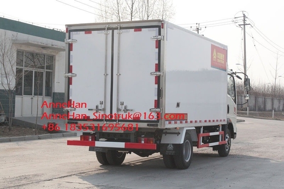 Sinotruk Howo7 10T Refrigerator Freezer Truck 4x2 For Meat And Milk Transport