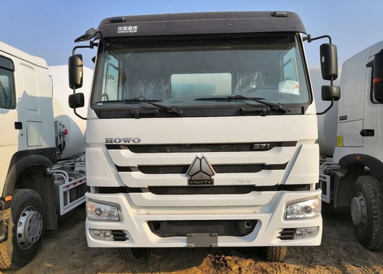 HOWO Concrete Mixer Truck Self Loading Cement Mixer Lorry Type 6 Drive 4