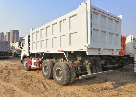 White Howo 6x4 Tipper Truck 3 Axle Dump Truck Heavy Duty 30 Tons Loading