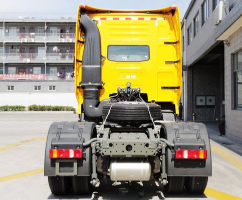 Yellow Color Sinotruk 4x2 Howo Tractor Truck 290hp Euro II Emission Standard
