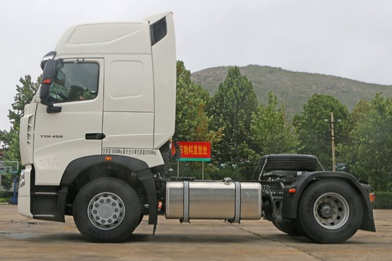White SINOTRUK HOWO 4X2 Prime Mover Truck Tractor Head 336HP ZZ4257S3248V
