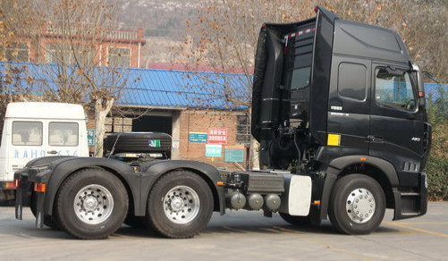 HOWO A7 6x4 International Prime Mover And Trailer Euro 2 Emission Standard