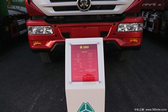 SINOTRUK SWZ 8x4 Sand Tipper Truck Special In Red Color HF12 Front Axles For 55 Ton