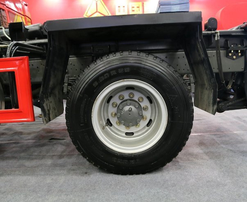 Mini SINOTRUK STEYR Six Wheel Heavy Duty Dump Truck 4X2 50km / H Max Driving Speed