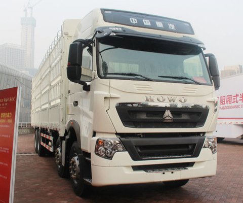 50T Capacity 450hp SINOTRUK HOWO A7 8x4 Box Stake Truck / Cargo Lorry Truck