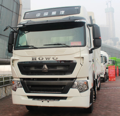 50T Capacity 450hp SINOTRUK HOWO A7 8x4 Box Stake Truck / Cargo Lorry Truck