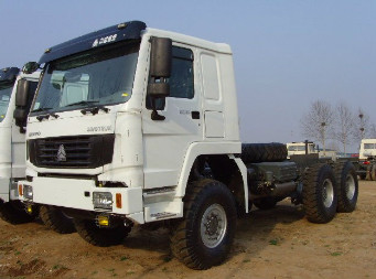 Sinotruk Off - Road Heavy Cargo Truck 6x6 All Wheel Drive ZZ1311M3861V 350hp