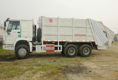 6x4 Euro II Emission Standard Trash Compactor Truck , Compact Garbage Truck 12m3