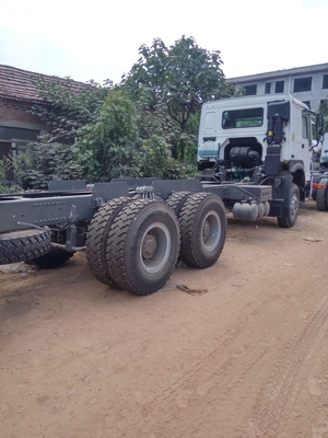 SINOTRUK HOWO Dropside Cargo Commercial Vehicle Truck Chassis LHD 6X4 371HP