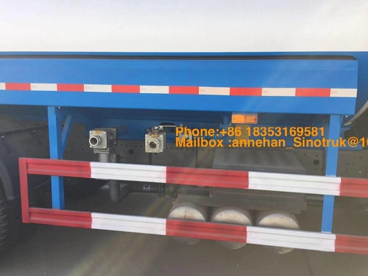 6 X 4 20000L 371hp Water Tank Truck With Spray System Of Sinotruk Howo7