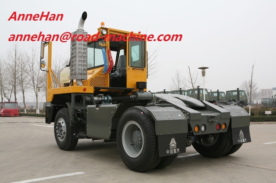 Sinotruk Port Tractor Truck Single Cabin With 4 Tires And 1 Spare