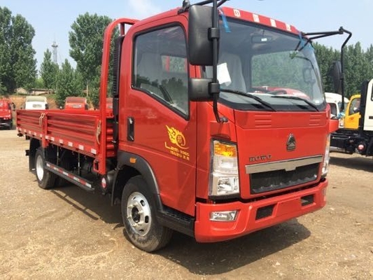 Red HOWO Light Truck , Light Duty Commercial Trucks 4x2 5 Ton Capacity