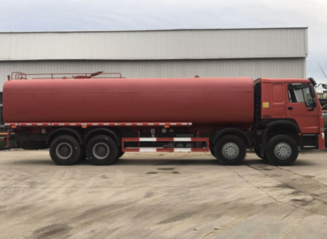 30000L Sinotruk Howo7 Water Tank Truck With Spray System