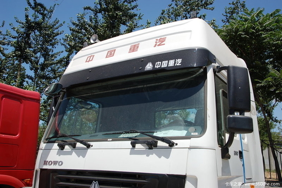 Sinotruk Howo 4x2 Tractor Head Prime Mover Truck