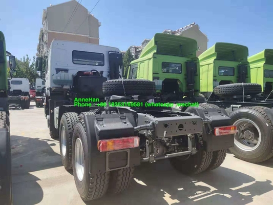 40T 420hp Sinotruk Tractor Truck With 1000L Oil Tank