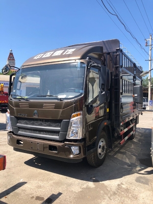 Red HOWO Light Truck , Light Duty Commercial Trucks 4x2 5 Ton Capacity