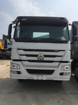 White Sinotruk Howo Series Prime Mover Truck International Zz4257s3241 400L