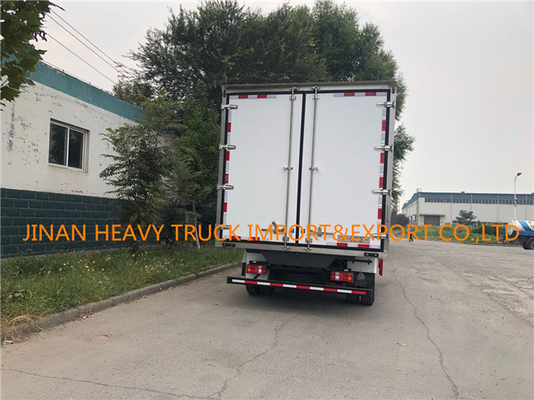 SINOTRUK HOWO 4x2 Light Duty Commercial Trucks Electric Cargo