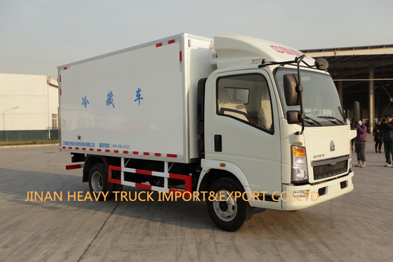 2 Axle 5T Howo Light Duty Commercial Trucks Refrigerator Cold Room Van