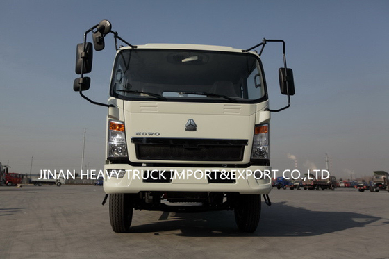 Fecal Collection Sewage Vacuum Suction Truck SINOTRUK Light Howo 5000 Liter