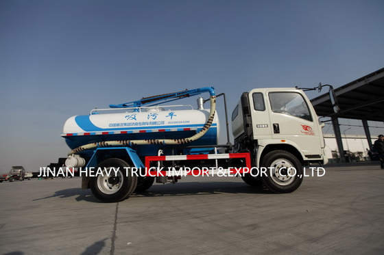 HOWO 4X2 Light Duty Truck 4cbm 1000 Gallons Sewage Suction Cleaning
