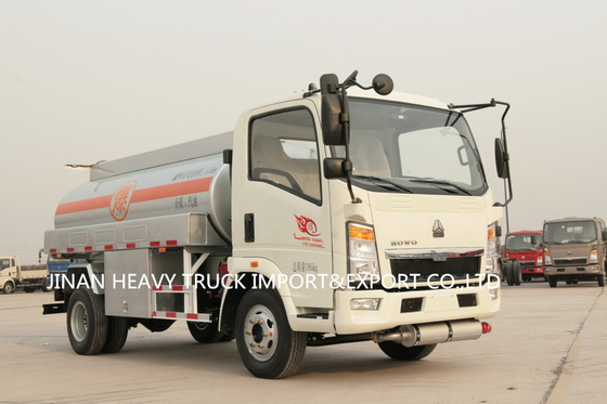 Sinotruk Howo Light Mini Oil Fuel Tanker Truck 4x2 6cbm 6000Liter