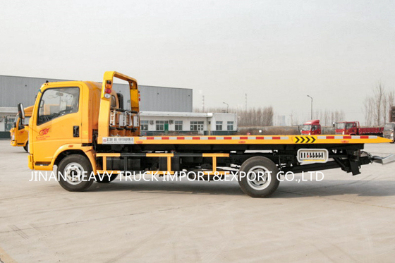 SINOTRUK Flatbed LHD Tow Truck Wrecker 8 Tons 90km/H