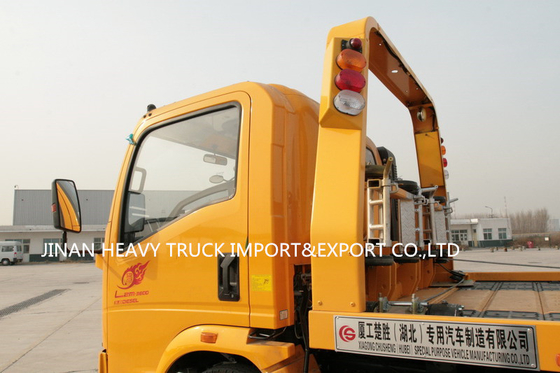 SINOTRUK HOWO Light Duty Flatbed Wrecker Truck 4x2 6 Wheels