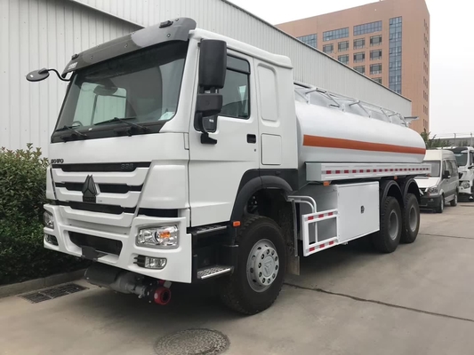 Sinotruk LHD Oil Fuel Tanker Truck 400L 20cbm 371HP