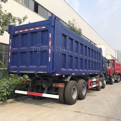 SINOTRUK HOWO 12 Wheeler Heavy Duty Dump Truck Self Loading 8x4 3cbm 371hp