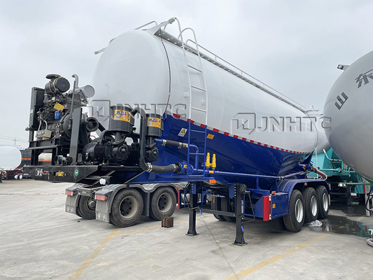 SINOTRUK 3 Alxes Bulk Cement Trailer Diesel Engine 50 Ton 45 Cbm