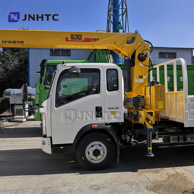 SINOTRUK HOWO 4X2 Light Duty Commercial Trucks With CRANE RHD 10 Ton Truck