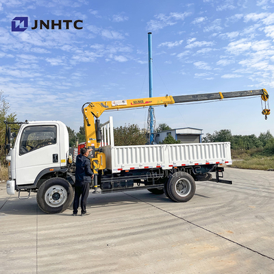 6 Ton Crane Truck 4x2 6wheels Truck With Straight Arm Crane HOWO Light Duty 3-8 Ton Cargo Truck